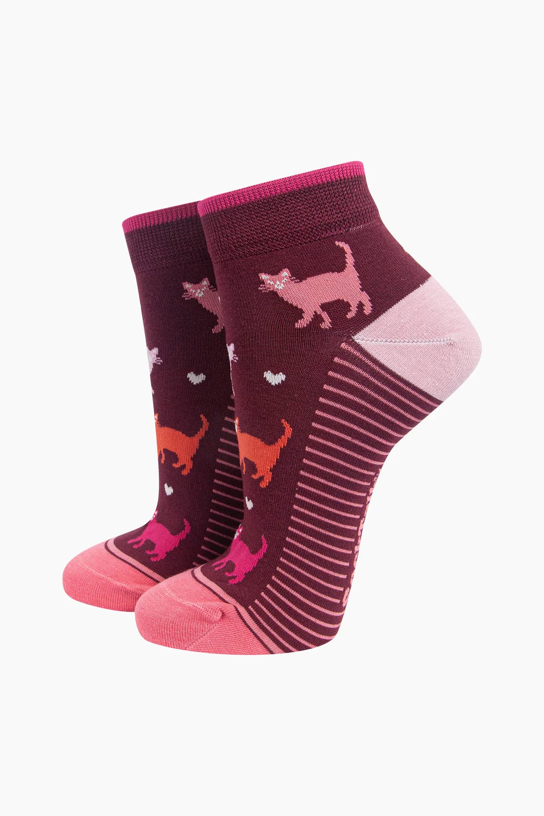 Cat Bamboo Trainer Socks in Burgundy UK Size 3-7