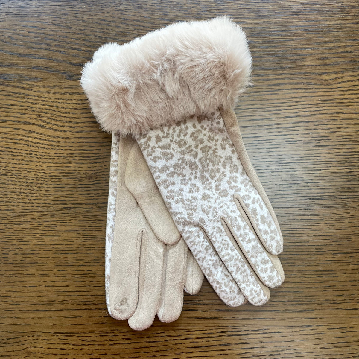 Cream Leopard Print Fluffy Cuff Gloves