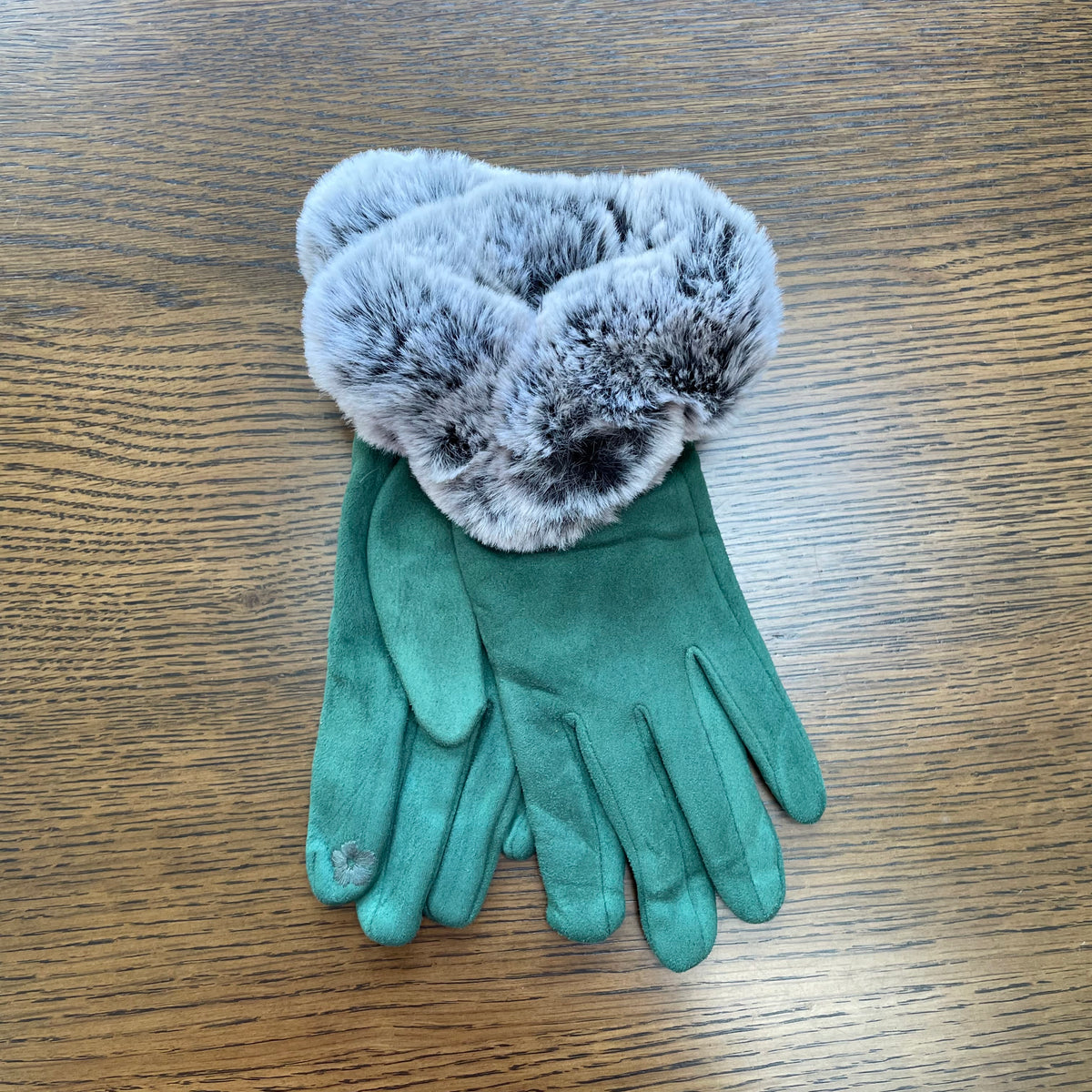 Winter Green Fluffy Cuff Gloves